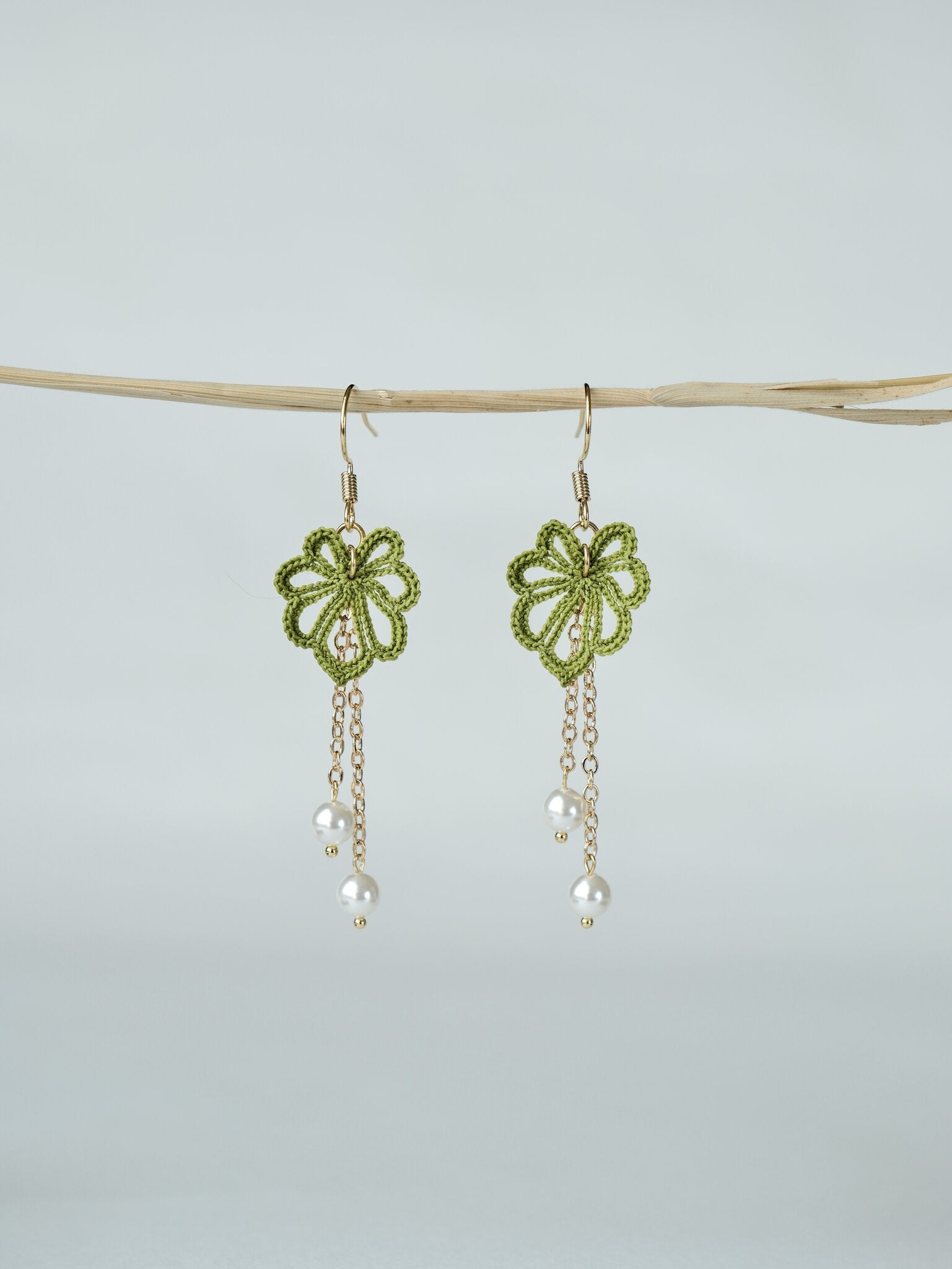Monstera Leaf Crochet Earrings | Handmade Botanical Dangle Earrings